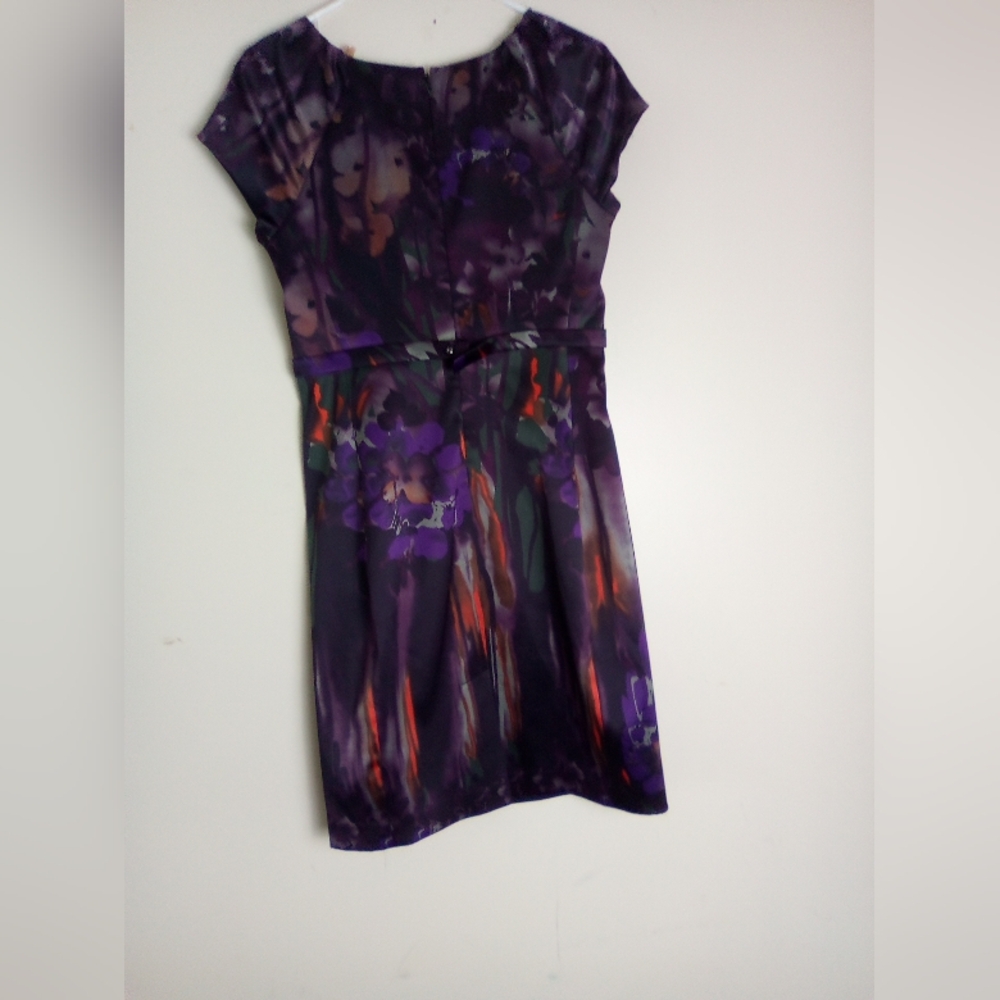 TAHARI Purple Patterned Dress SIZE 6 - Picture 7 of 8